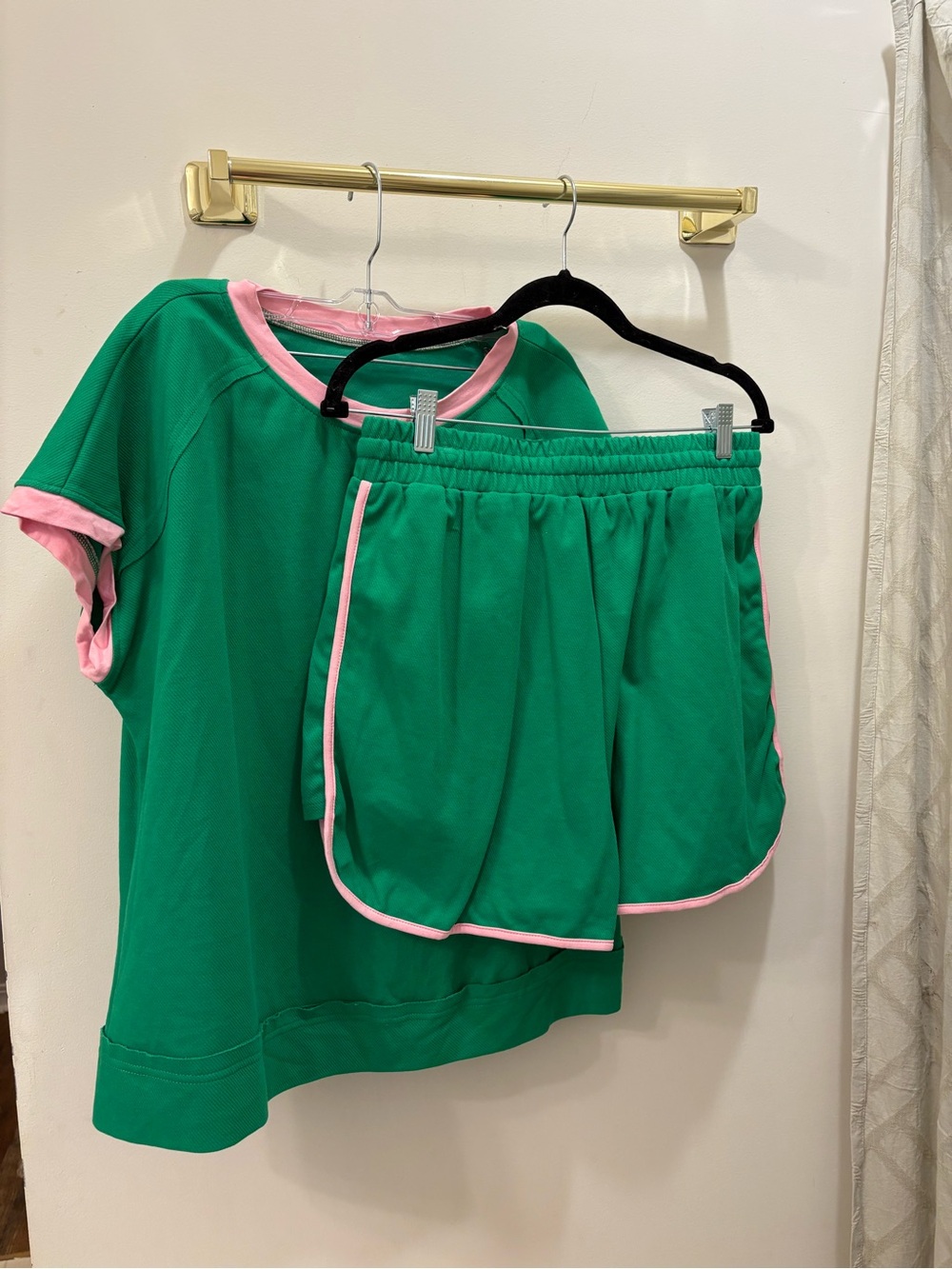 Boutique Kelly Green Pink Shorts Set